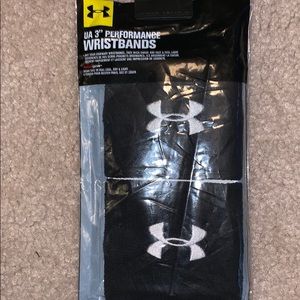 Under Armor 3’ wristbands